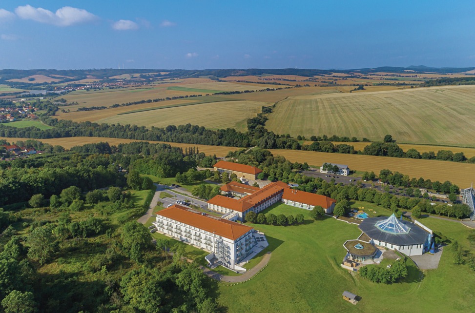 Victor's Residenz-Hotel Teistungenburg Luftaufnahme (c) Marc André Stiebel