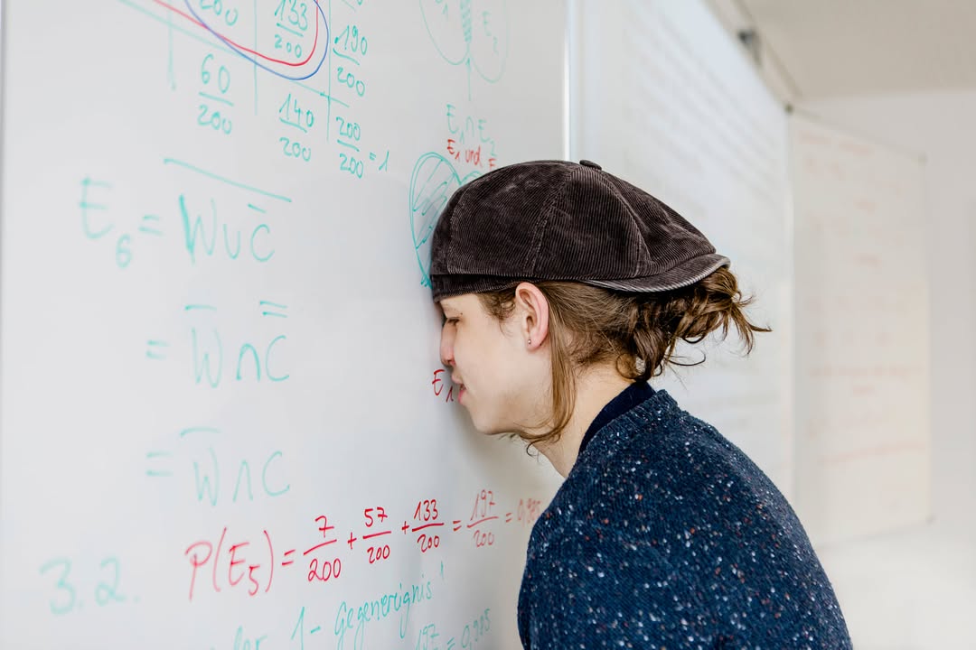 * Nicht verzweifeln: Auch Mathe kann man lernen! Foto: ©Loredana La Rocca