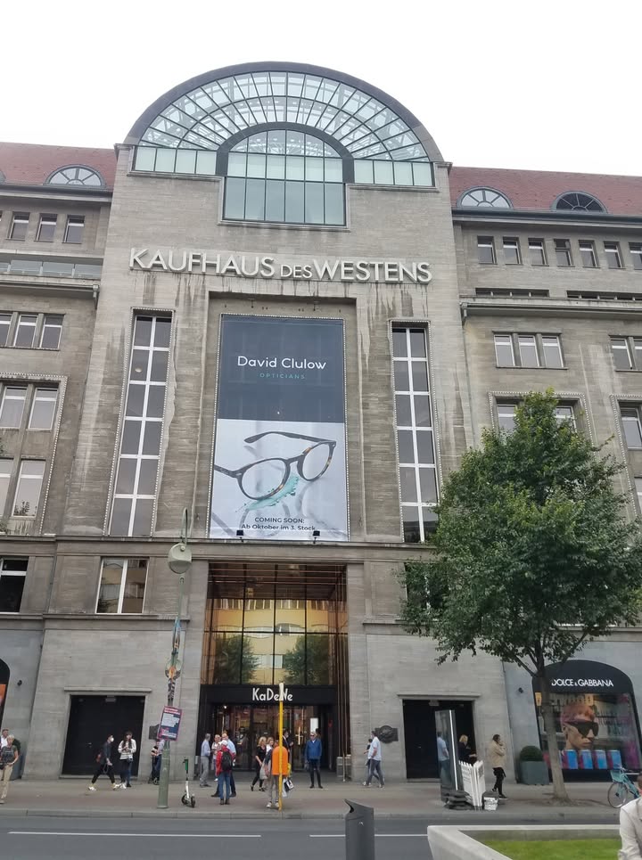 KaDeWe – Kaufhaus des Westens mit hochwertigem Sortiment, Luxuswaren und Schlemmertempel. Bild: Brigitte Karch