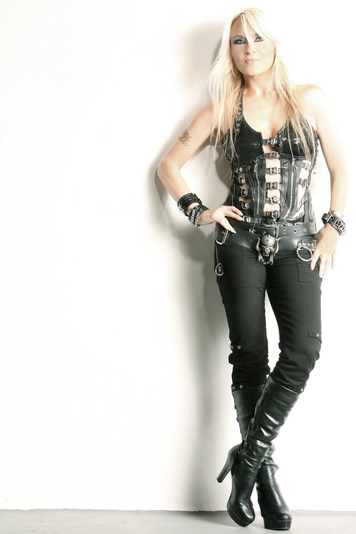 Doro stehend. ©Frank Dursthoff