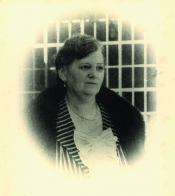 Vor knapp 100 Jahren "erfand" die Metzger-Frau Johanna Händlmaier ihren heute weltbekannten süßen Hausmachersenf. Foto: obx-news/Händlmaier