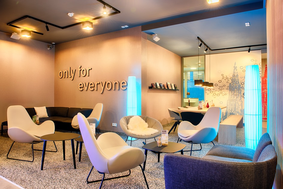 B&B HOTEL in Ulm, Bar. Foto: © B&B HOTELS