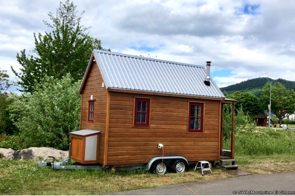 Das "Black Forest Tiny House" von Hanspeter Brunner. Im SWR Fernsehen Tiny House - Geschichten, am Donnerstag (04.02.21) um 23:15 Uhr. Bild: © SWR/Mouhcine El Ghomri