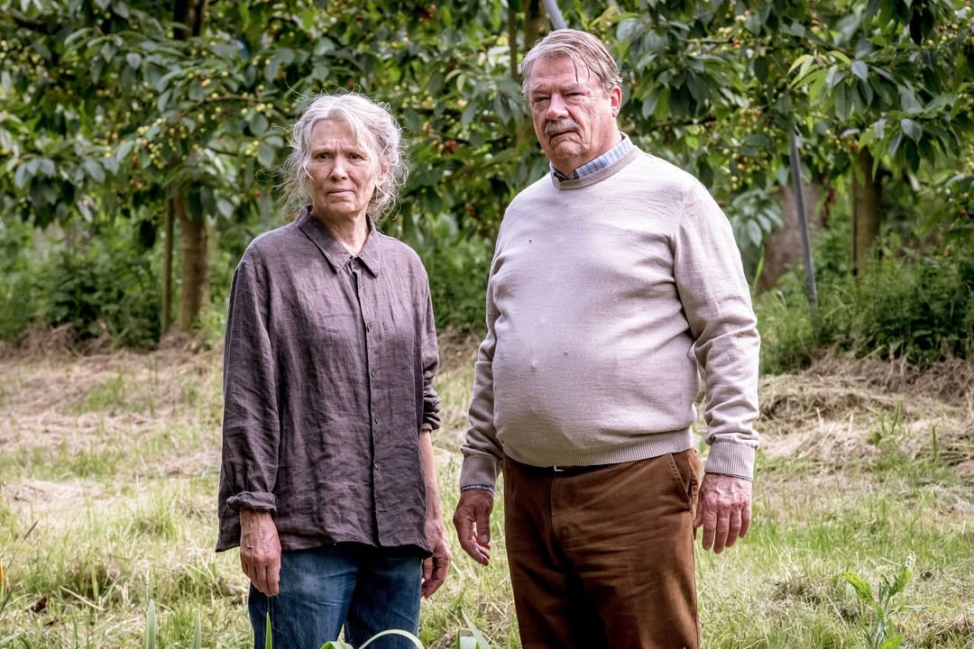„Altes Land“ Iris Berben, Peter Kurth als Hinni