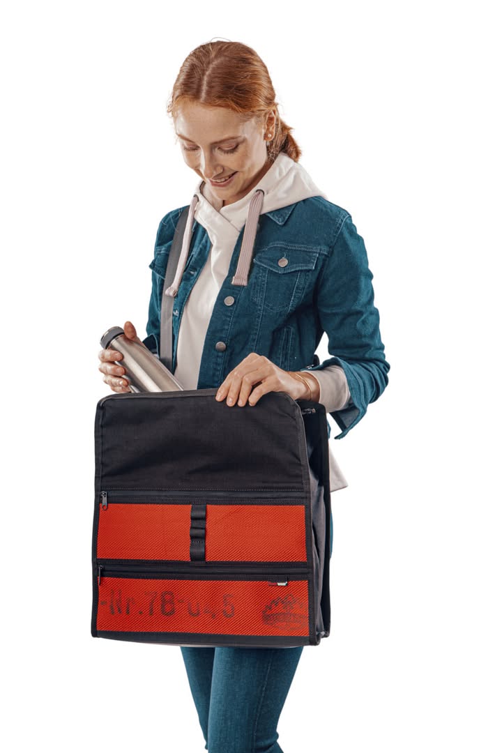 Rolltoptasche ED als cross-Body tragbar. Bild: Feuerwear