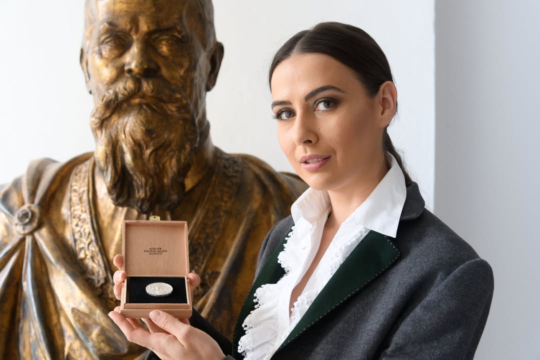 Wertvolle Silbermedaille von Schmuckdesigner Patrik Muff.