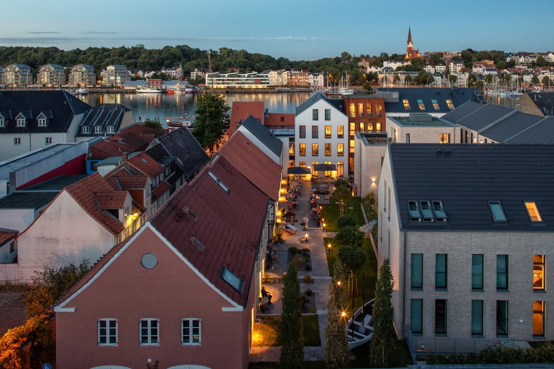 Hotel Hafen Flensburg, Außen Innenhof, Foto: © Hotel Hafen Flensburg