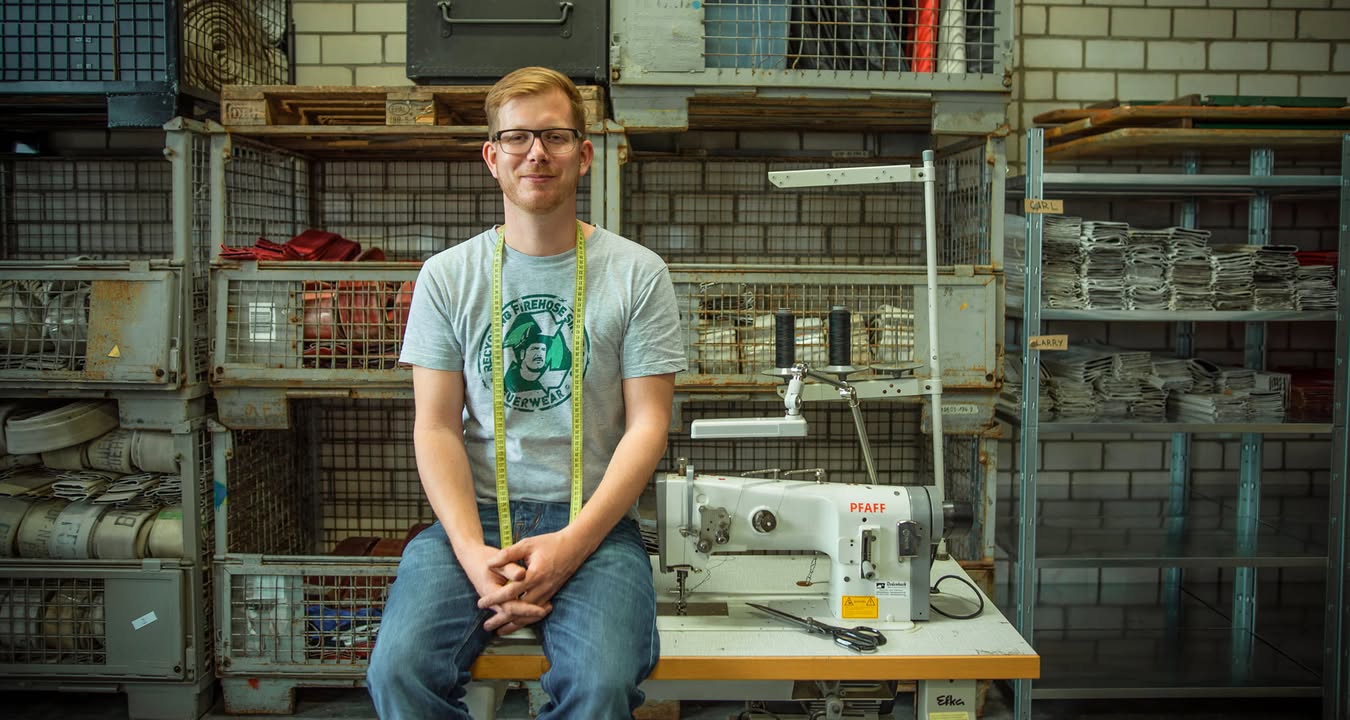 Firmenchef Martin Klüsener: Der Feuerwearschlauch stammt aus Deutschland, die Produktion erfolgt u.a. in Serbien. Bild: Feuerwear