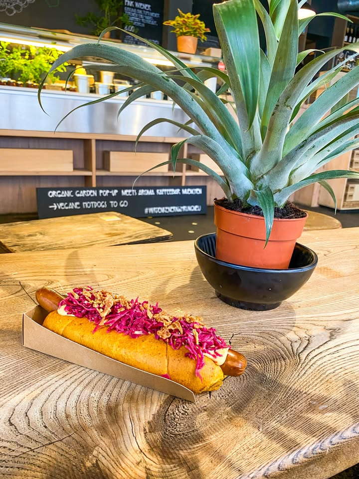 Neue Bun-Kreation im „Organic Garden Pop-up in der Aroma Kaffeebar“ in der Pestalozzistraße 24.