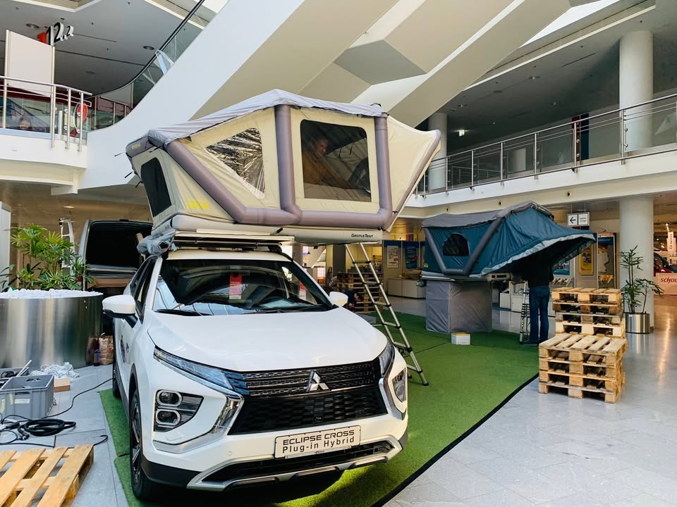 Interessante Lösungen für Autodachzelte. www.freizeitmesse.de