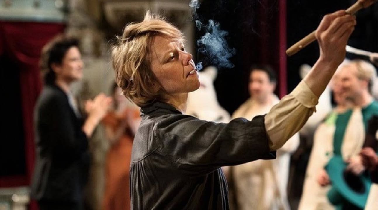 Filmszene „TOVE“ mit Alma Pöysti